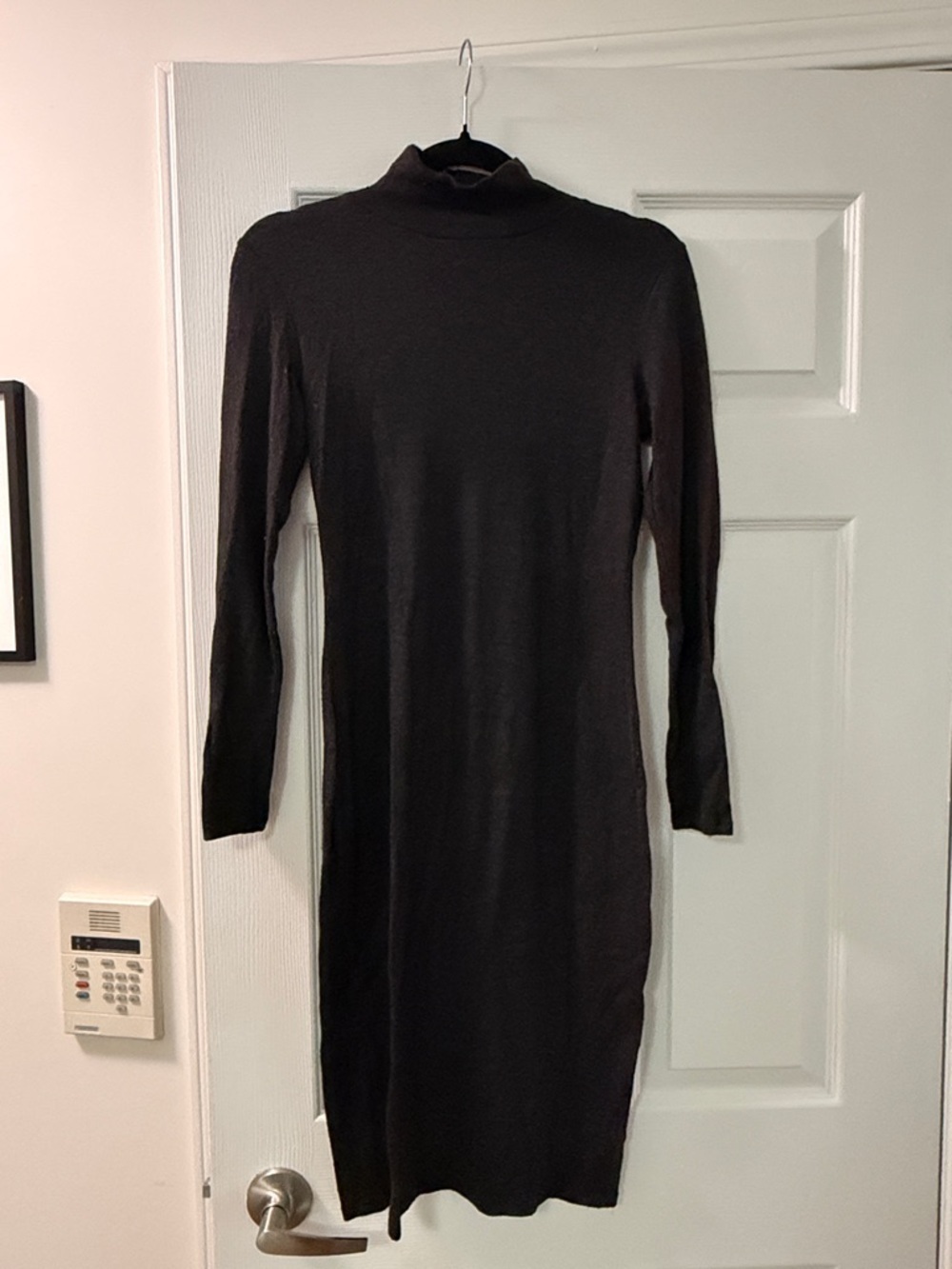 RW&CO. Black Long-Sleeve Turtleneck Midi Dress